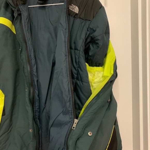 Boys XL North Face Boundary Triclimate 3-in-1 - Picture 4 of 8